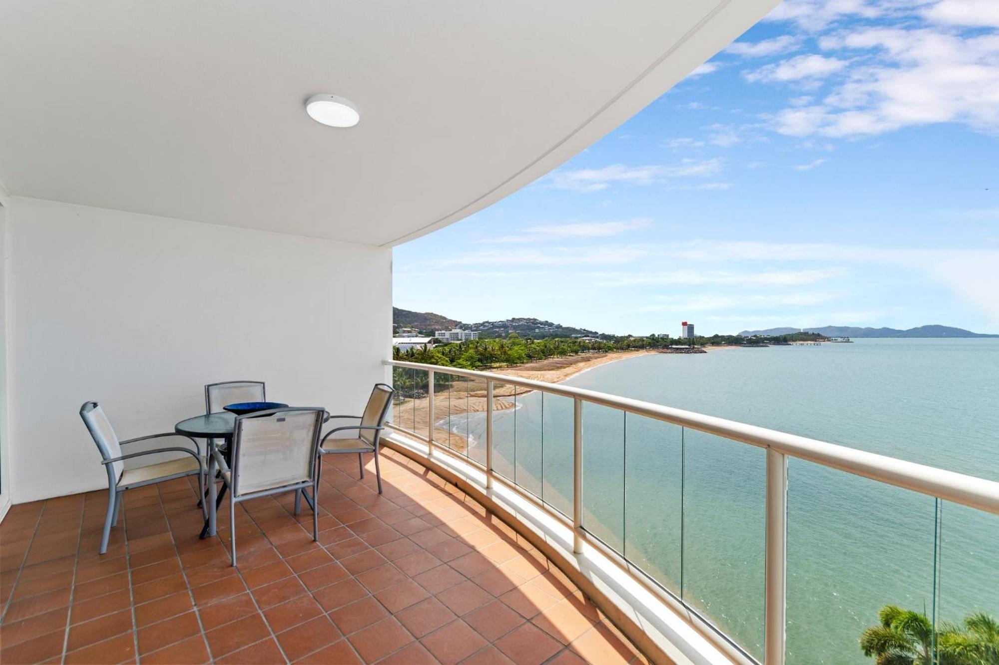 Mariners North Holiday Apartments Townsville Exteriör bild